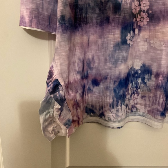 Womens 3/4 sleeve ombré shirt with ruffle detail sides - Picture 4 of 5